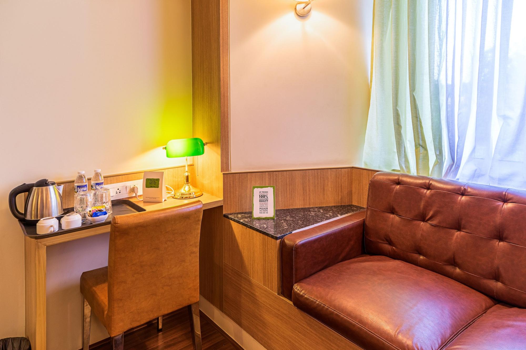 Treebo Premium Grand Emerald Pimpri-Chinchwad Ngoại thất bức ảnh