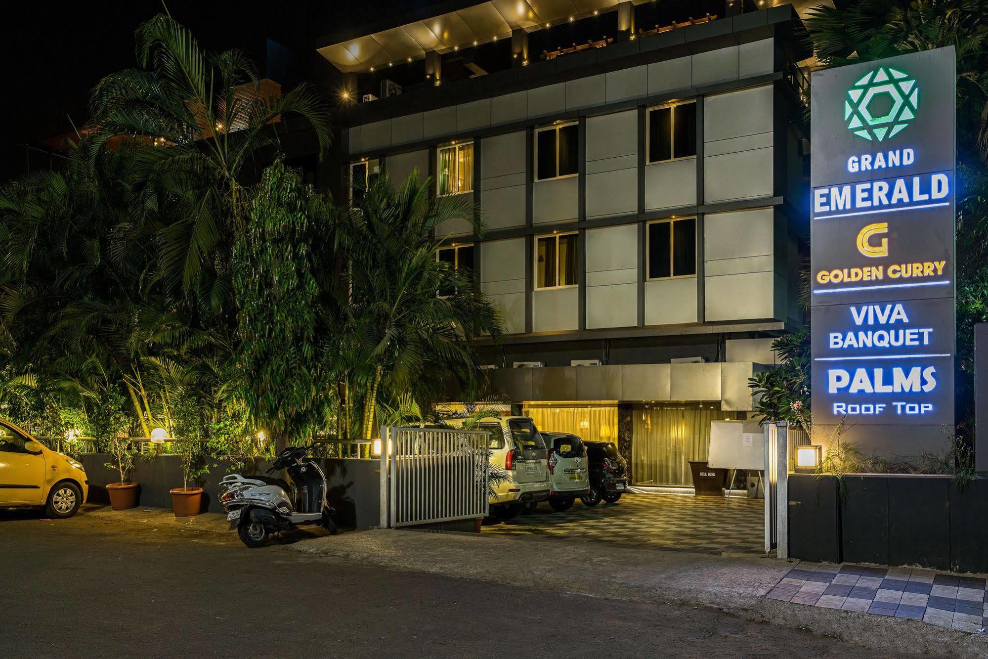 Treebo Premium Grand Emerald Pimpri-Chinchwad Ngoại thất bức ảnh