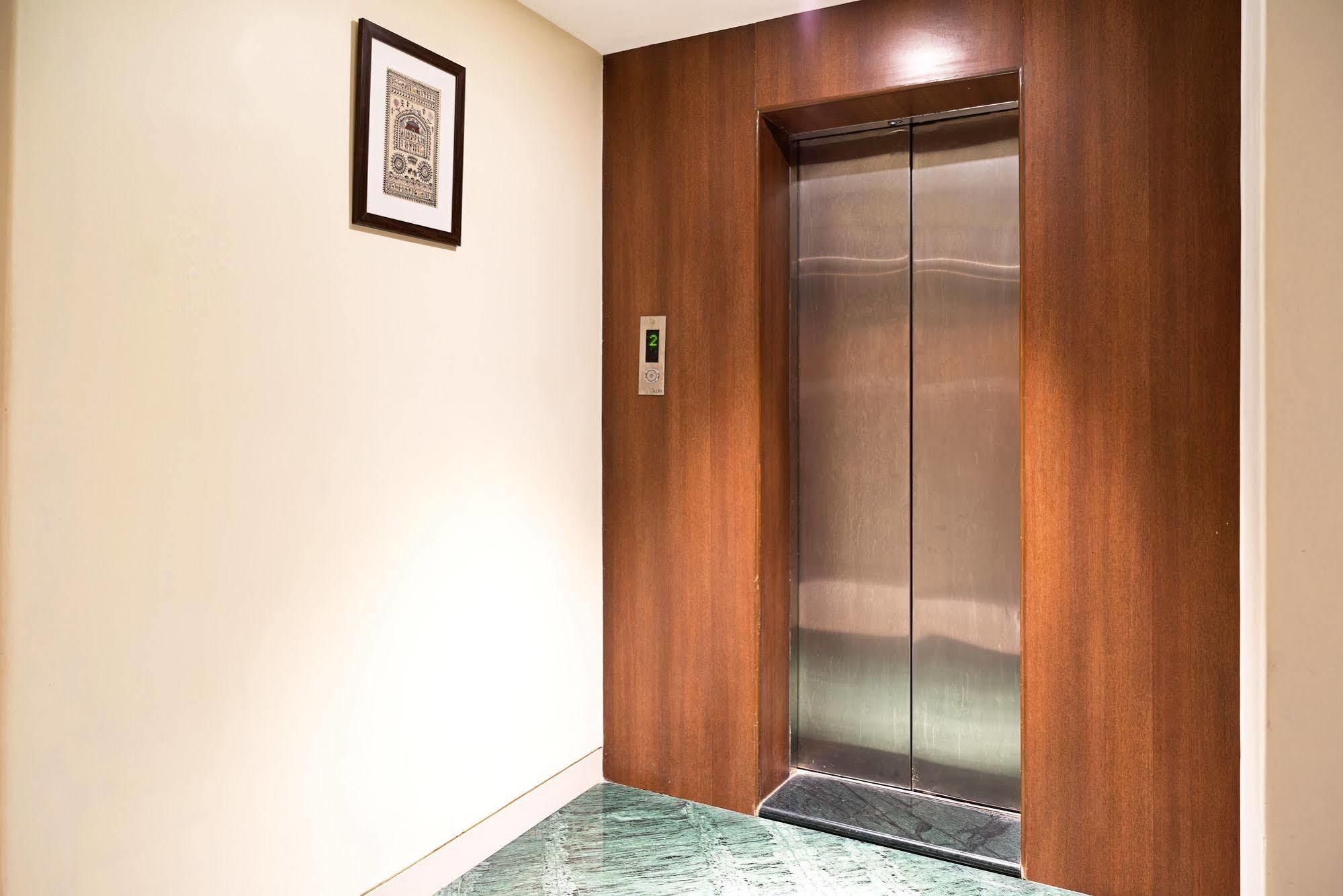 Treebo Premium Grand Emerald Pimpri-Chinchwad Ngoại thất bức ảnh