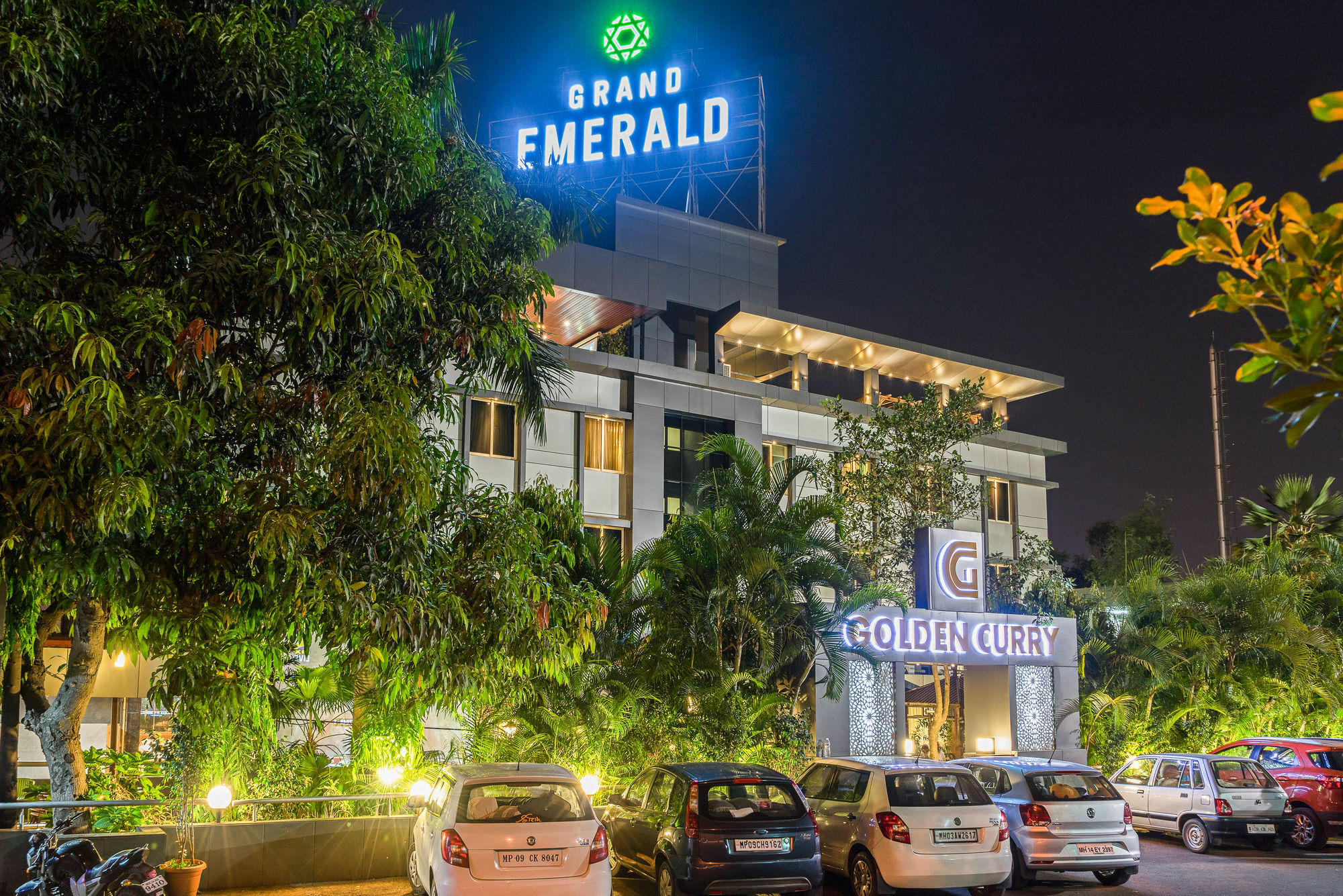 Treebo Premium Grand Emerald Pimpri-Chinchwad Ngoại thất bức ảnh